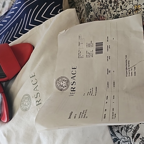 Versace shoes - Picture 2 of 3